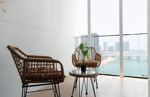Abu Dhabi Apartment | Modern 1BR w/Balcony | Maryah Vista Retreat