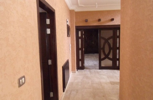 Amman Villa | Modern 500 sqm Villa - Strategically located over Airport highway - Family