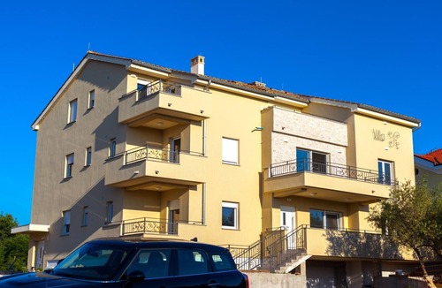 Zidarici Apartment | Modern Apartment nr 2 in Villa FE