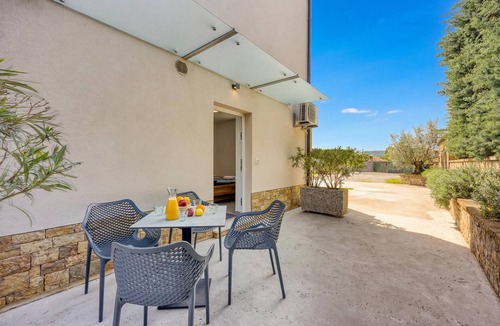 Koper Apartment | Modern Apt Deni: Terrace + Private Parking, Koper, Slovenia