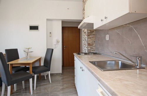 Baska Apartment | Modern eingerichtete Apartment für 4 Personen, Klimatisiert, freie Parkplatz un by Interhome