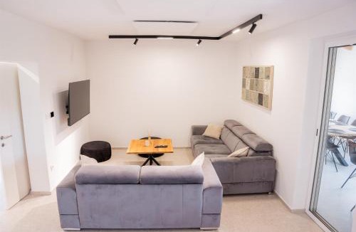 Barilovic House | Modern Home with Spa & Jacuzzi near Korana River by Destination GREEN Croatia