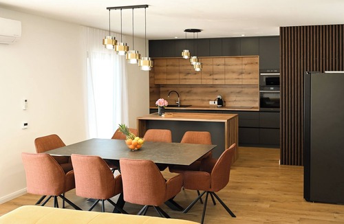 Gornji Zemunik Villa | Modern house with pool & indoor heated jacuzzi