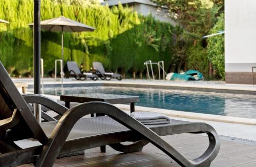 Vinkuran Hotel | Modern Rooms Villa Oasiss