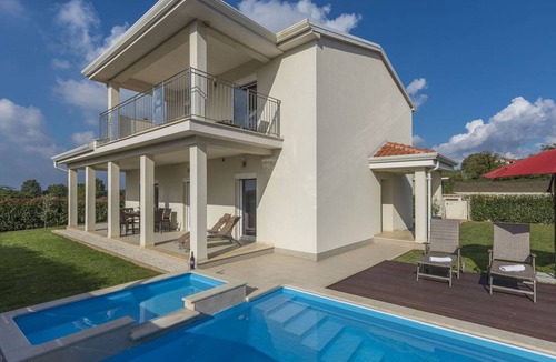 Dracevac House | Modern Villa Anita with Pool near Porec