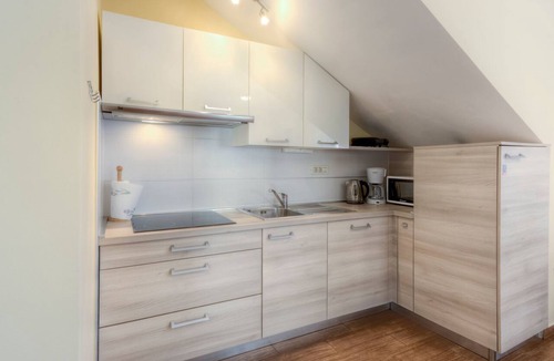 Lovrecica Apartment | Moderne Ferienwohnung mit Balkon direkt am Strand by Interhome