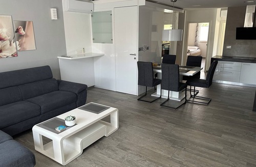 Novigrad House | Moderne Villa in Ruhiger Lage mit Garten für 6 P., 500m zum Strand, 2 Parkplätze