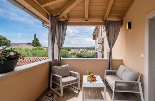 Dracevac House | Modernly furnished apartment Daniel with a covered terrace and private courtyard