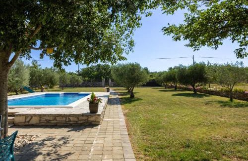 Velim House | My Dalmatia - Villa Mandorla with private pool and Jacuzzi