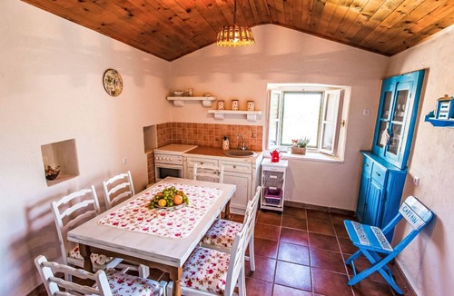 Pitve House | Natura with private pool by Interhome
