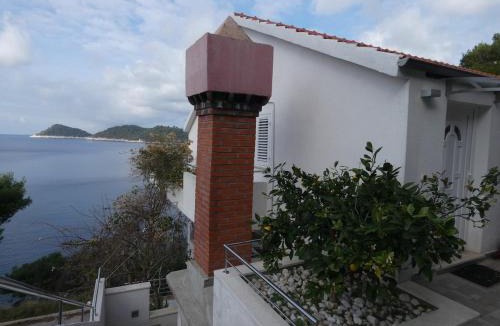Ubli Apartment | Nature sunset apartment