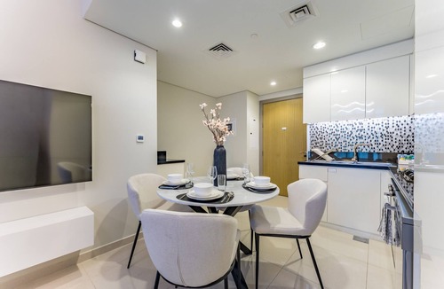 Sheikh Zayed Road Apartment | Near Safa Park, Offering Easy Access to Downtown Dubai, Jumeirah Beach and Kite Beach