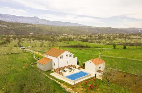 Trilj House | Nerona