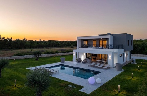 Butkovici Villa | New! Luxury Villa Montira - 50 m2 heated pool family bbq