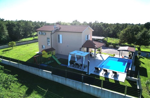Zminj Villa | New! Modern Villa with private swimming pool and with an amazing view