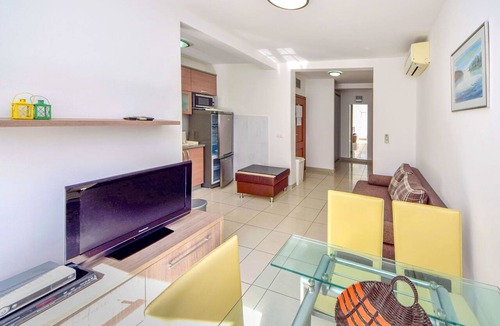 Blace Apartment | Nice apartment for 5 people with WIFI, A/C, TV, balcony and pets allowed