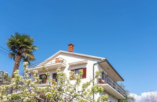 Opatija Apartment | Nice apartment for 2 people with WIFI, A/C, TV, terrace and pets allowed