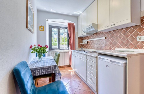 Lovran Apartment | Nice apartment for 3 people with WIFI, A/C, TV and terrace