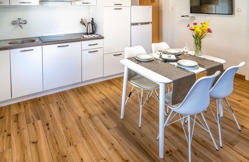 Postojna Apartment | Nice apartment for 3 people with WIFI, TV and terrace