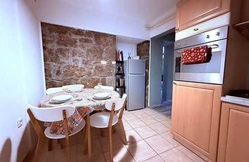 Volosko Apartment | Nice apartment for 4 guests with WIFI, A/C, TV, patio and pets allowed
