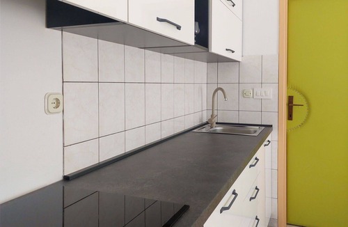 Batomalj Apartment | Nice apartment for 4 guests with A/C, WIFI, TV, patio and pets allowed