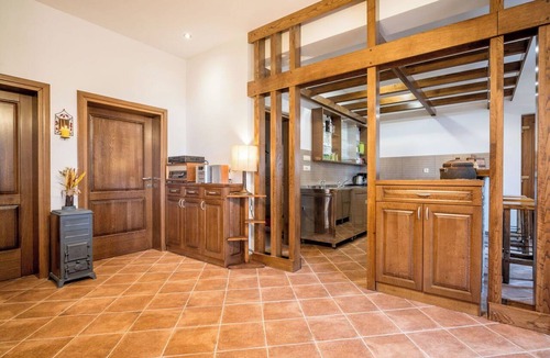 Senj Apartment | Nice apartment for 4 guests with pool, WIFI, TV, terrace and pets allowed