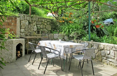 Mosenice Apartment | Nice apartment for 4 people with WIFI, A/C, TV and terrace