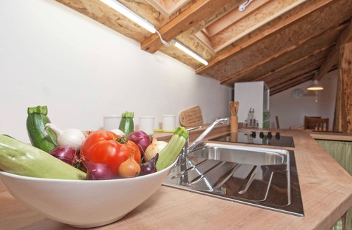 Zvonece Apartment | Nice apartment for 4 people with WIFI, A/C, TV, terrace, pets allowed and panoramic view