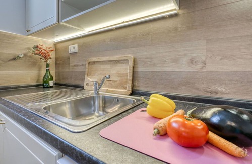 Ika Apartment | Nice apartment for 4 people with WIFI, A/C, TV and terrace