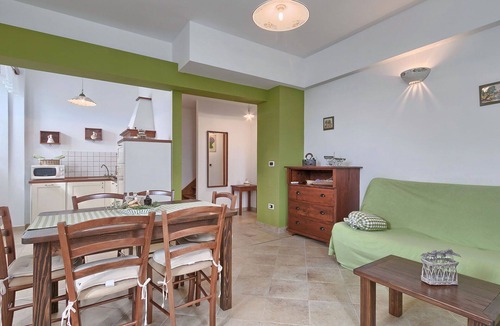 Vintijan Apartment | Nice apartment for 5 guests with A/C, WIFI, TV and terrace