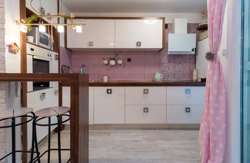 Znjan Apartment | Nice apartment for 5 guests with WIFI, A/C, TV and terrace