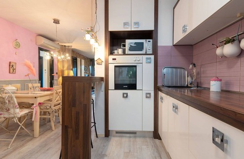 Znjan Apartment | Nice apartment for 5 guests with WIFI, A/C, TV and terrace