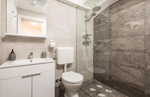 Mosenice Apartment | Nice Apartment In Moscenicka Draga With Wifi