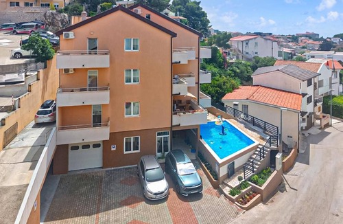 Baska Voda Apartment | Nice apartment in Baska Voda