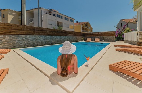 Biograd na Moru Apartment | Nice apartment in Biograd with swimming pool
