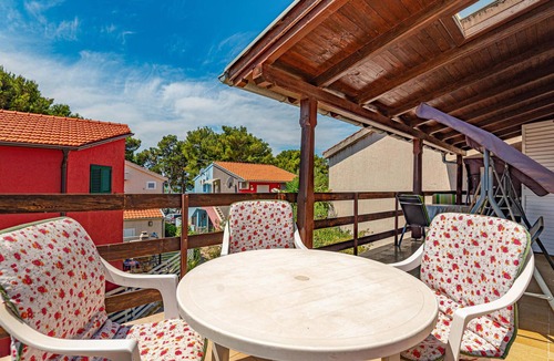 Jadrija Apartment | Nice apartment in Jadrija with house sea view