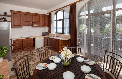 Komarna Apartment | Nice apartment in Komarna with WiFi