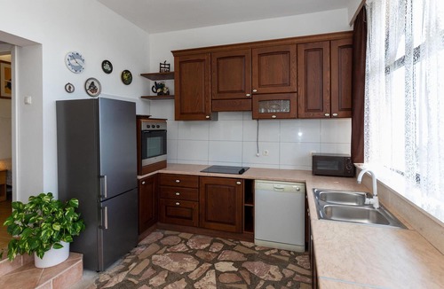 Komarna Apartment | Nice apartment in Komarna with WiFi