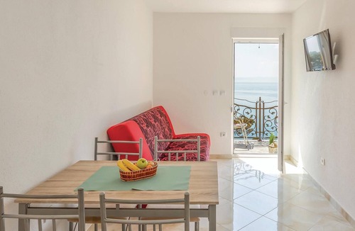 Bratus Apartment | Nice apartment in Krvavica with house sea view