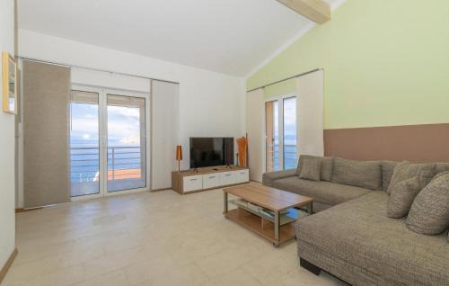 Lukovo Apartment | Nice Apartment In Lukovo With House Sea View