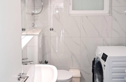 Vrpolje Apartment | Nice apartment in Makarska with WiFi