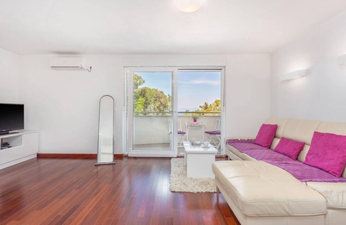 Milcetici Apartment | Nice apartment in Malinska with WiFi