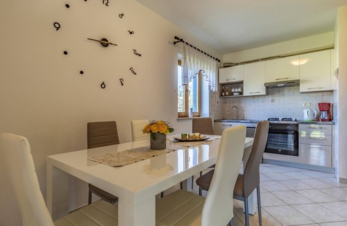Medulin Apartment | Nice apartment in Medulin with WiFi