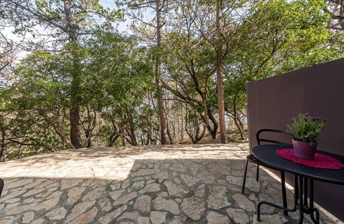Bosana Apartment | Nice apartment in Novalja with WiFi