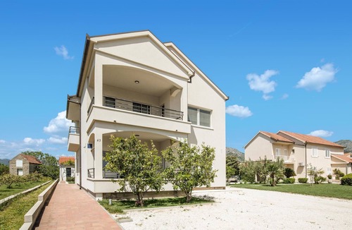 Opuzen Apartment | Nice apartment in Opuzen with WiFi