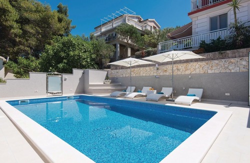 Prigradica Apartment | Nice apartment in Prigradica with WiFi