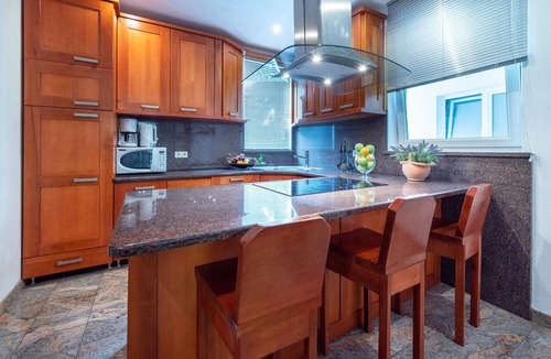 Pjescana Uvala Apartment | Nice apartment in Pula with swimming pool