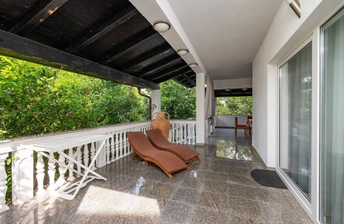 Pjescana Uvala Apartment | Nice apartment in Pula with swimming pool