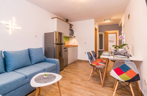 Stinjan Apartment | Nice apartment in Pula with house sea view