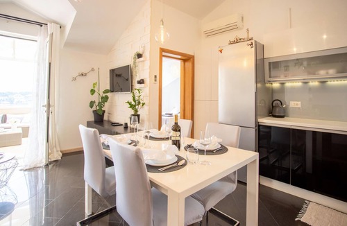 Selca Apartment | Nice apartment in Selca with WiFi